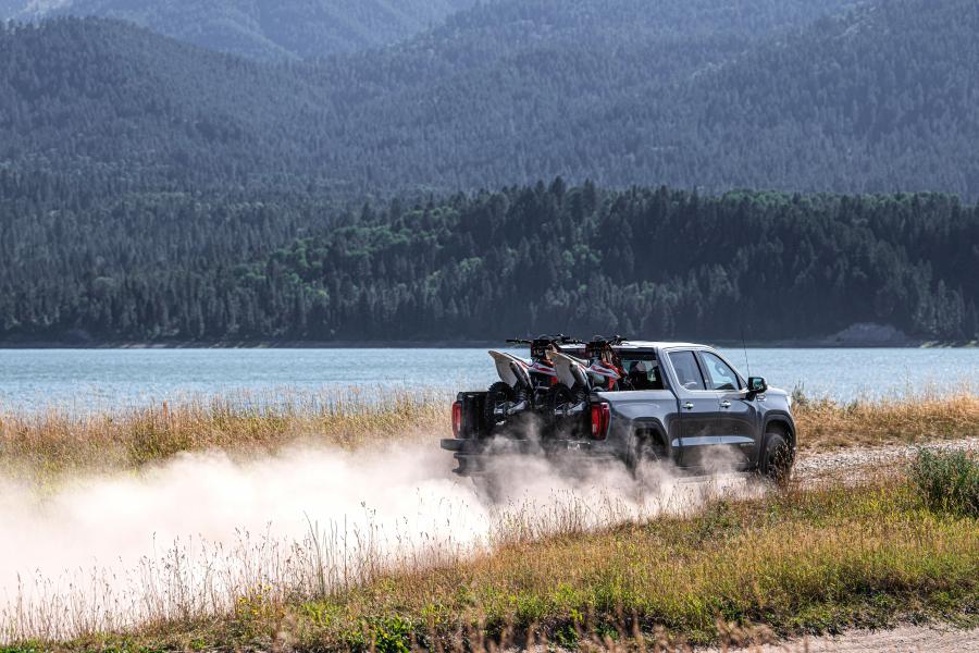  GMC Sierra Denali CarbonPro Edition Crew Cab 2019 года  (фото 23 из 25)